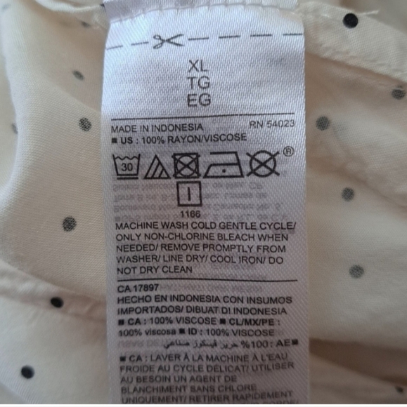 !Bundle! 5 Tank Tops - Picture 11 of 11